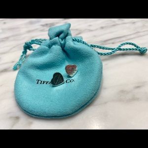 “Return to Tiffany” classic heart earrings!
